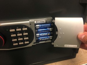 Batterijhouder in toetsenbord