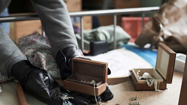 Sieraden en waardevolle spullen veilig opbergen Sieraden en waardevolle spullen veilig opbergen
